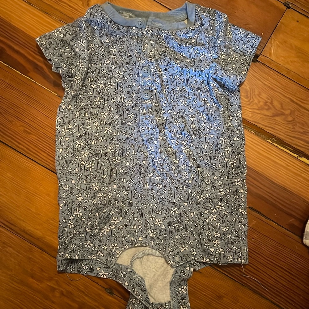 Tea Collection 0-3 month romper